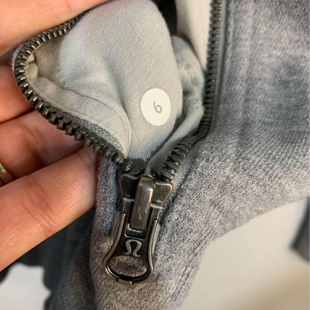 LULULEMON sculpted scuba hoodie. Gray. Size 6. New condition. Limited Edition. - Picture 5 of 10